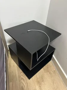 黑色小床头柜
