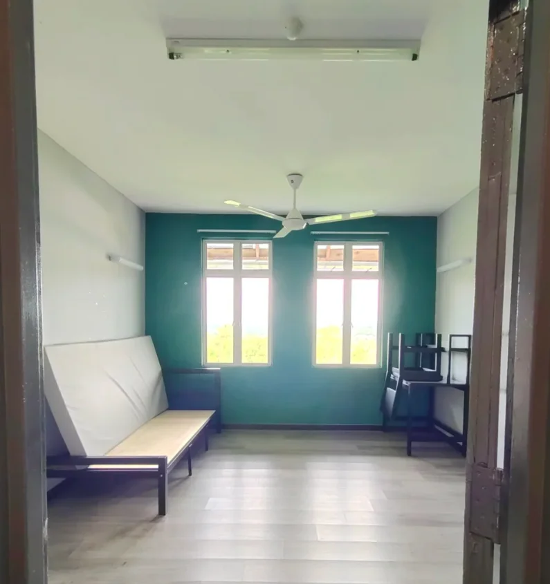 出租,UTM hotel学生公寓,主卧独卫两张床,限男生,出租时间:8月1日到10月1日,有意者私我