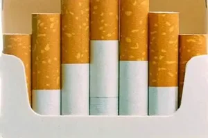 马来西亚留学生如何合法携带香烟入境