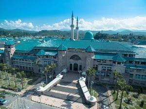 每天认识一所马来西亚名校——马来西亚排名前30 马来西亚国际伊斯兰大学 (IIUM)