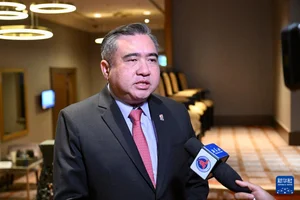 专访｜航空“双枢纽”加速马中合作——访马来西亚交通部长陆兆福