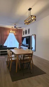 出租 | Lakefront Residence